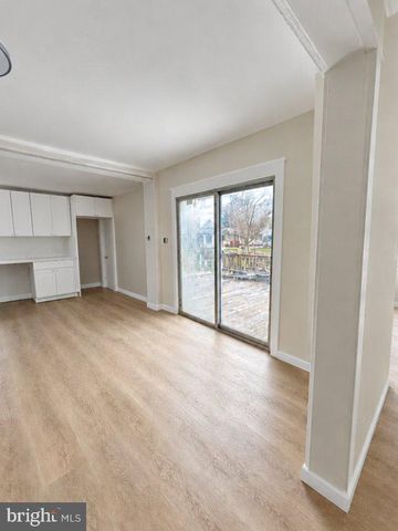 17 N BROWN ST, Gloucester City, NJ 08030