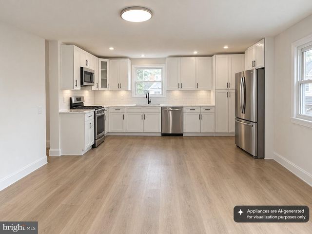 17 N BROWN ST, Gloucester City, NJ 08030
