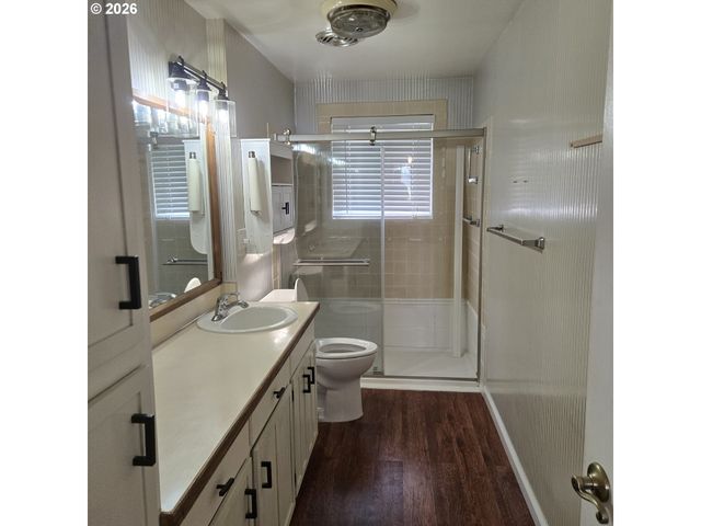 2215 COUNTRY CLUB Ter, Woodburn, OR 97071