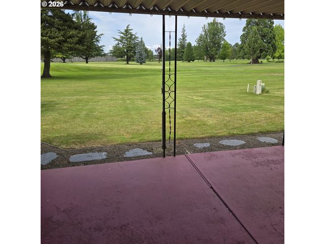 2215 COUNTRY CLUB Ter, Woodburn, OR 97071