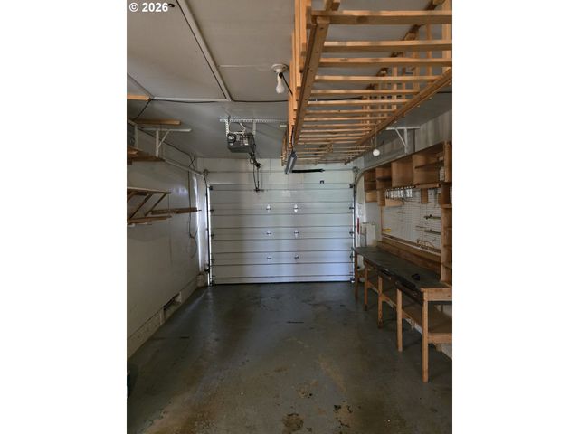 2215 COUNTRY CLUB Ter, Woodburn, OR 97071