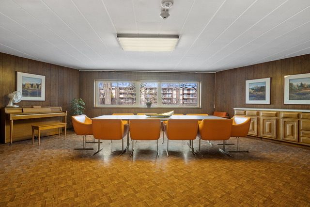 5540 Walnut Avenue 6B, Downers Grove, IL 60515