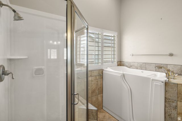 572 E 2250 N, North Ogden, UT 84414