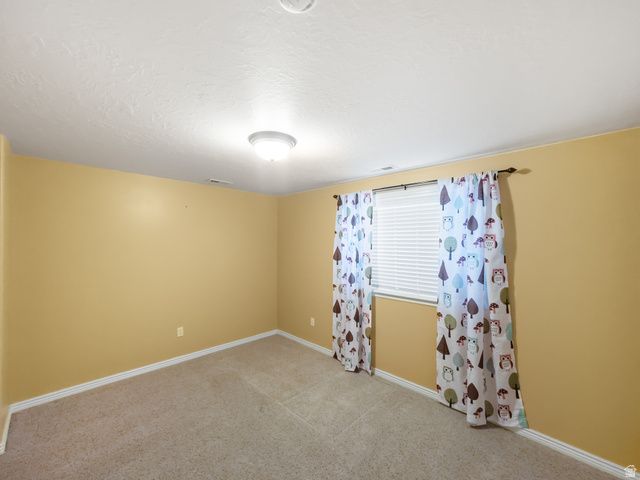 572 E 2250 N, North Ogden, UT 84414