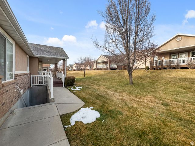 572 E 2250 N, North Ogden, UT 84414