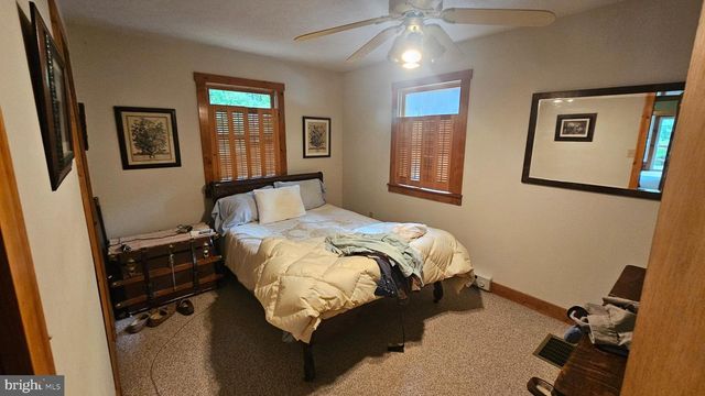 80 TROFTON HOLLOW CT, Great Cacapon, WV 25422