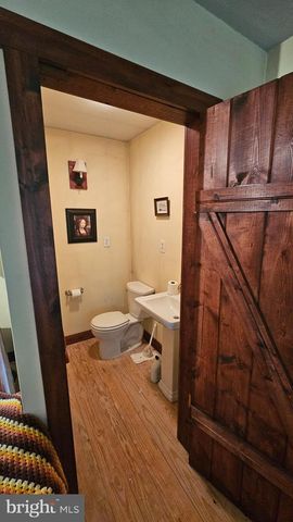 80 TROFTON HOLLOW CT, Great Cacapon, WV 25422