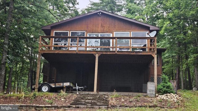 80 TROFTON HOLLOW CT, Great Cacapon, WV 25422