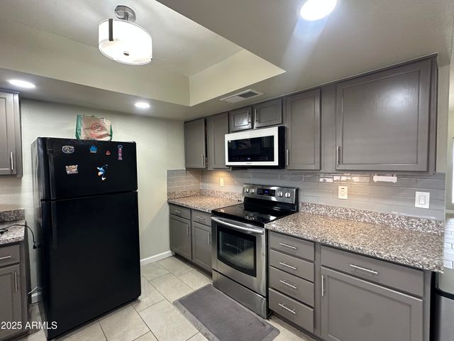 3926 W SAHUARO Drive, Phoenix, AZ 85029