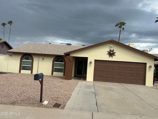 3926 W SAHUARO Drive, Phoenix, AZ 85029