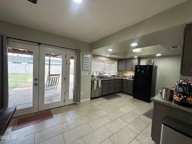 3926 W SAHUARO Drive, Phoenix, AZ 85029