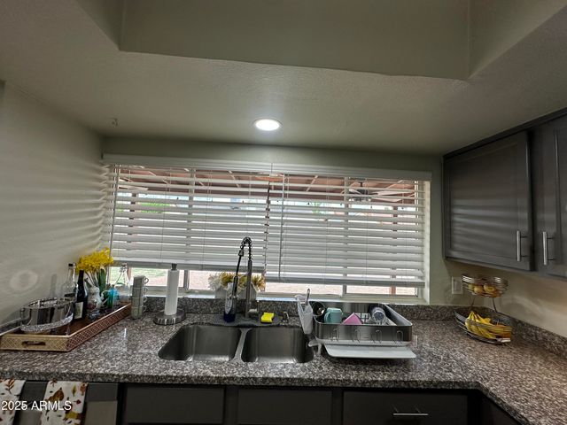 3926 W SAHUARO Drive, Phoenix, AZ 85029