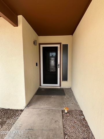 3926 W SAHUARO Drive, Phoenix, AZ 85029