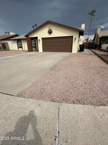 3926 W SAHUARO Drive, Phoenix, AZ 85029