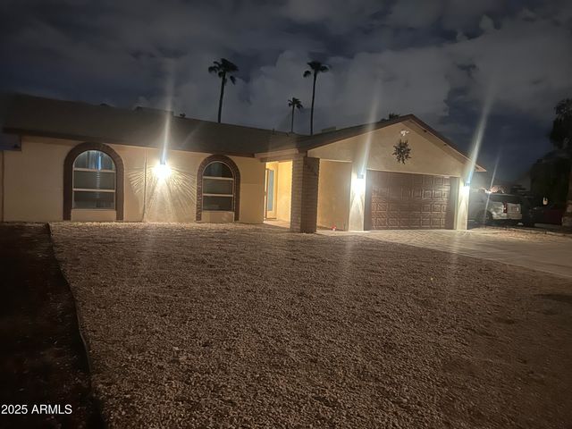 3926 W SAHUARO Drive, Phoenix, AZ 85029