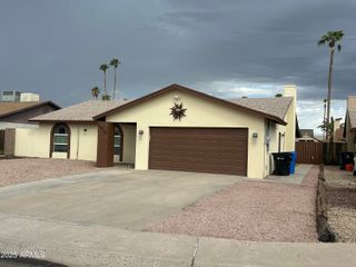 3926 W SAHUARO Drive, Phoenix, AZ 85029