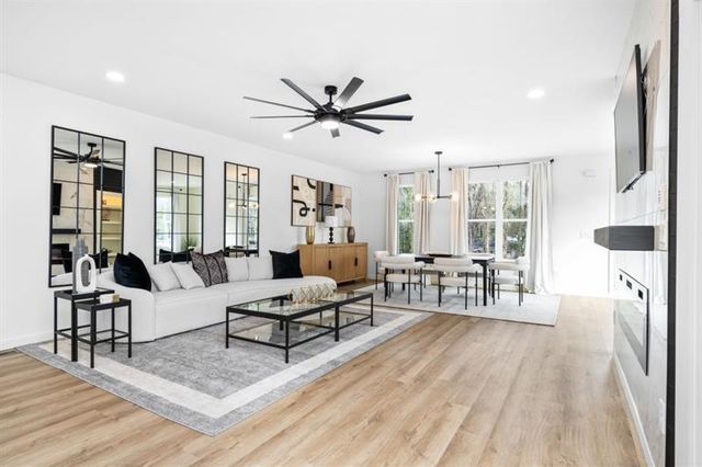1050 Brookglynn Trace, Decatur, GA 30032