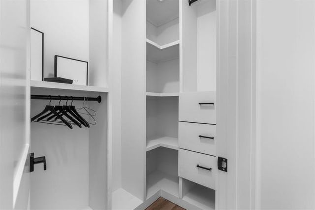 1050 Brookglynn Trace, Decatur, GA 30032