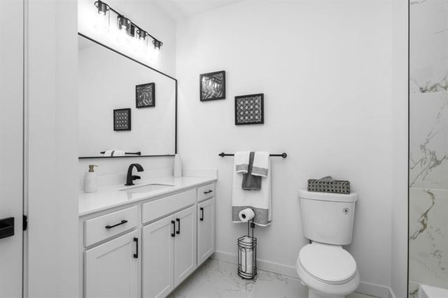 1050 Brookglynn Trace, Decatur, GA 30032