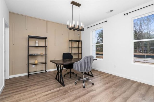 1050 Brookglynn Trace, Decatur, GA 30032
