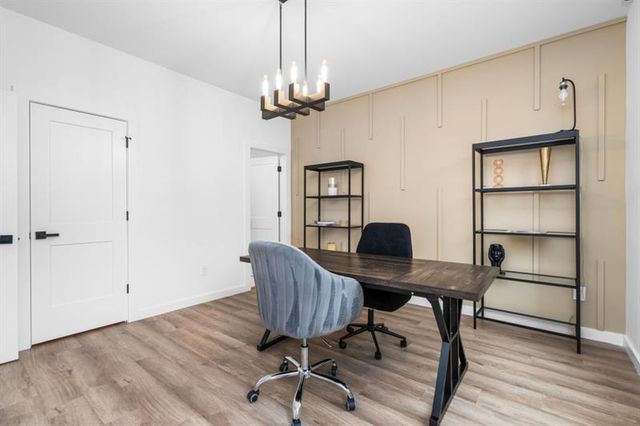 1050 Brookglynn Trace, Decatur, GA 30032