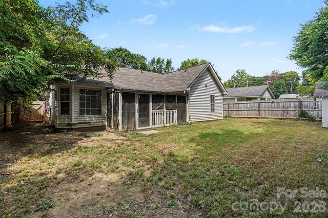 8324 Russell Road, Charlotte, NC 28262