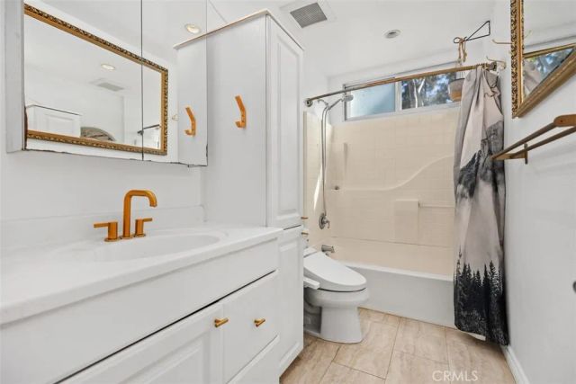 22126 Caminito Vino, Laguna Hills, CA 92653