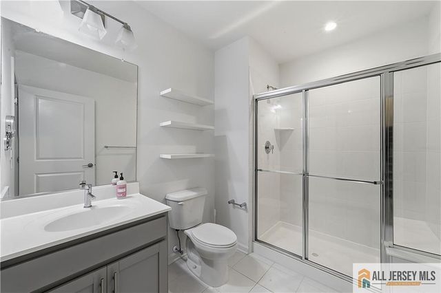 6 Traditions Place, Monroe, NJ 08831