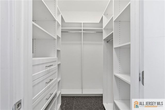 6 Traditions Place, Monroe, NJ 08831