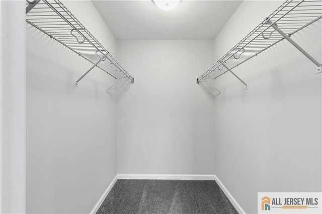 6 Traditions Place, Monroe, NJ 08831