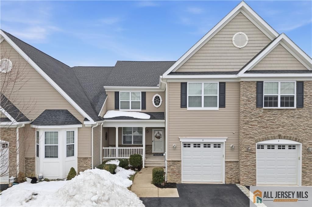 6 Traditions Place, Monroe, NJ 08831