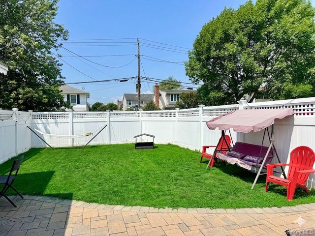 2327 Penatiquit Avenue, Seaford, NY 11783