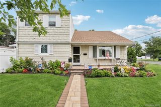 2327 Penatiquit Avenue, Seaford, NY 11783