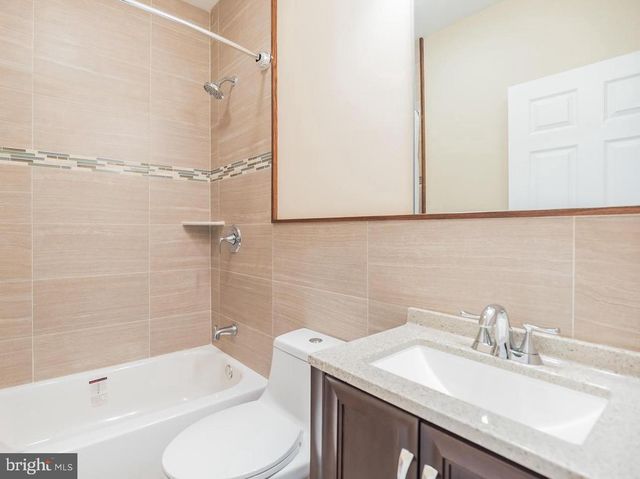 2351 S MARSHALL ST, Philadelphia, PA 19148