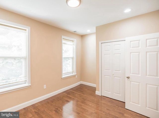 2351 S MARSHALL ST, Philadelphia, PA 19148