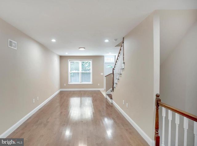 2351 S MARSHALL ST, Philadelphia, PA 19148