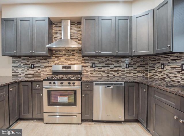 2351 S MARSHALL ST, Philadelphia, PA 19148