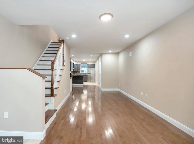 2351 S MARSHALL ST, Philadelphia, PA 19148