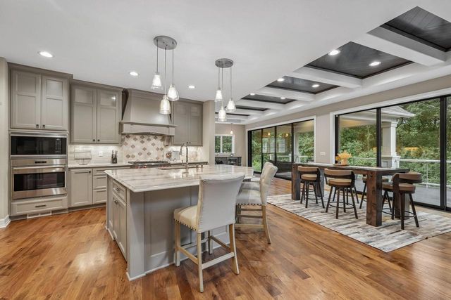 1646 Twisted Oak COURT, Hartland, WI 53029