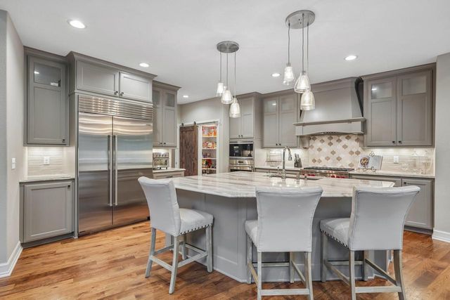 1646 Twisted Oak COURT, Hartland, WI 53029