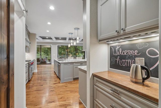 1646 Twisted Oak COURT, Hartland, WI 53029