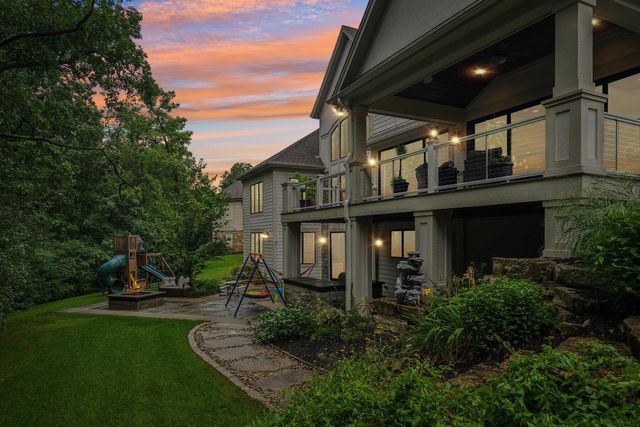 1646 Twisted Oak COURT, Hartland, WI 53029