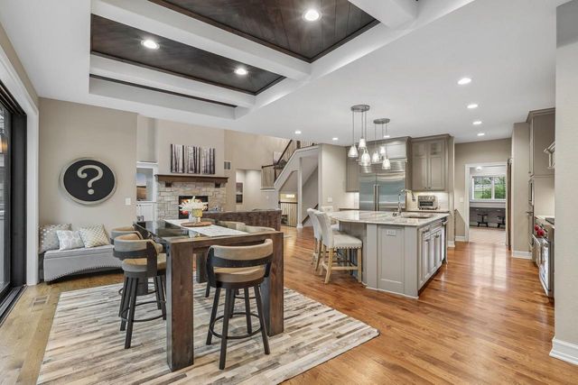 1646 Twisted Oak COURT, Hartland, WI 53029