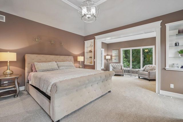 1646 Twisted Oak COURT, Hartland, WI 53029