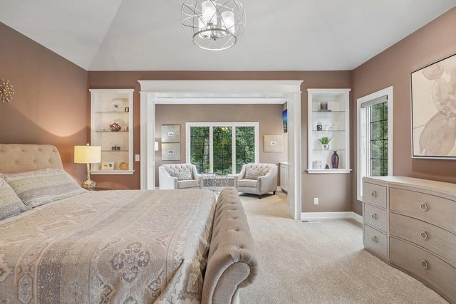 1646 Twisted Oak COURT, Hartland, WI 53029