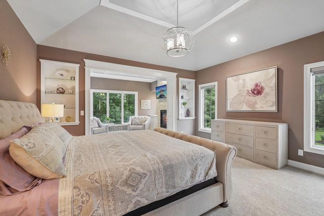 1646 Twisted Oak COURT, Hartland, WI 53029