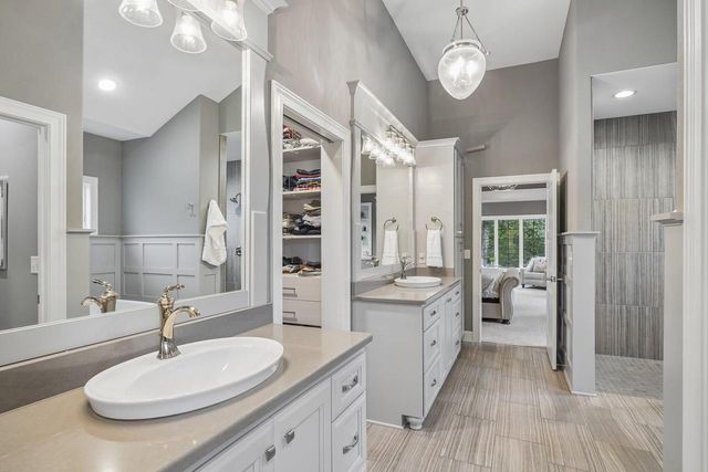 1646 Twisted Oak COURT, Hartland, WI 53029