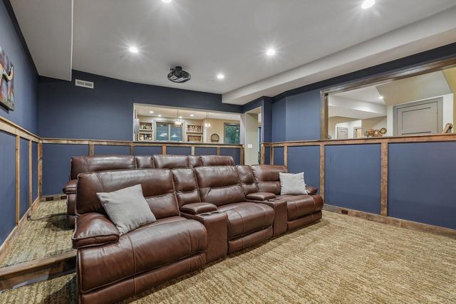 1646 Twisted Oak COURT, Hartland, WI 53029