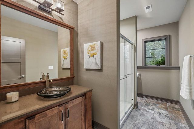 1646 Twisted Oak COURT, Hartland, WI 53029