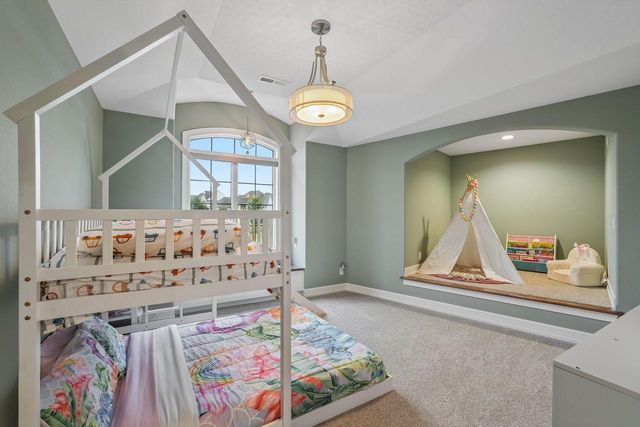 1646 Twisted Oak COURT, Hartland, WI 53029